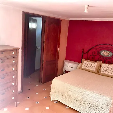 Шале Chalet With 4 Bedrooms In With Wonderful Mountain View Private Pool And Furnished Terrace 6 Km From The Slopes *