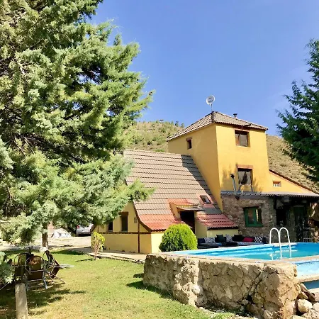 Chalet With 4 Bedrooms In With Wonderful Mountain View Private Pool And Furnished Terrace 6 Km From The Slopes
